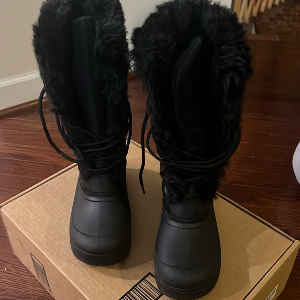 Black Tundra Girls Snow Boots - ONLY WORN 1 TIME
